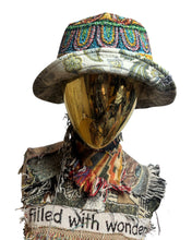 Load image into Gallery viewer, "Taita Inti" Woven Bucket Hat 3
