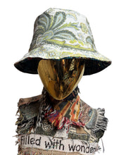Load image into Gallery viewer, "Taita Inti" Woven Bucket Hat 2
