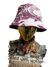 Load image into Gallery viewer, "Taita Inti" Woven Bucket Hat
