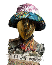 Load image into Gallery viewer, "Taita Inti" Woven Bucket Hat
