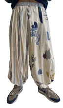 Load image into Gallery viewer, Cream V2 Parachute Pants
