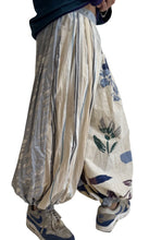 Load image into Gallery viewer, Cream V2 Parachute Pants
